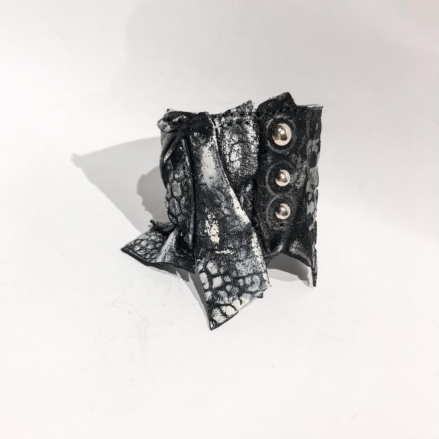 unikatna usnjena zapestnica Edge Unisex EvilEve unikatna usnjena zapestnica Edge Unisex EvilEve