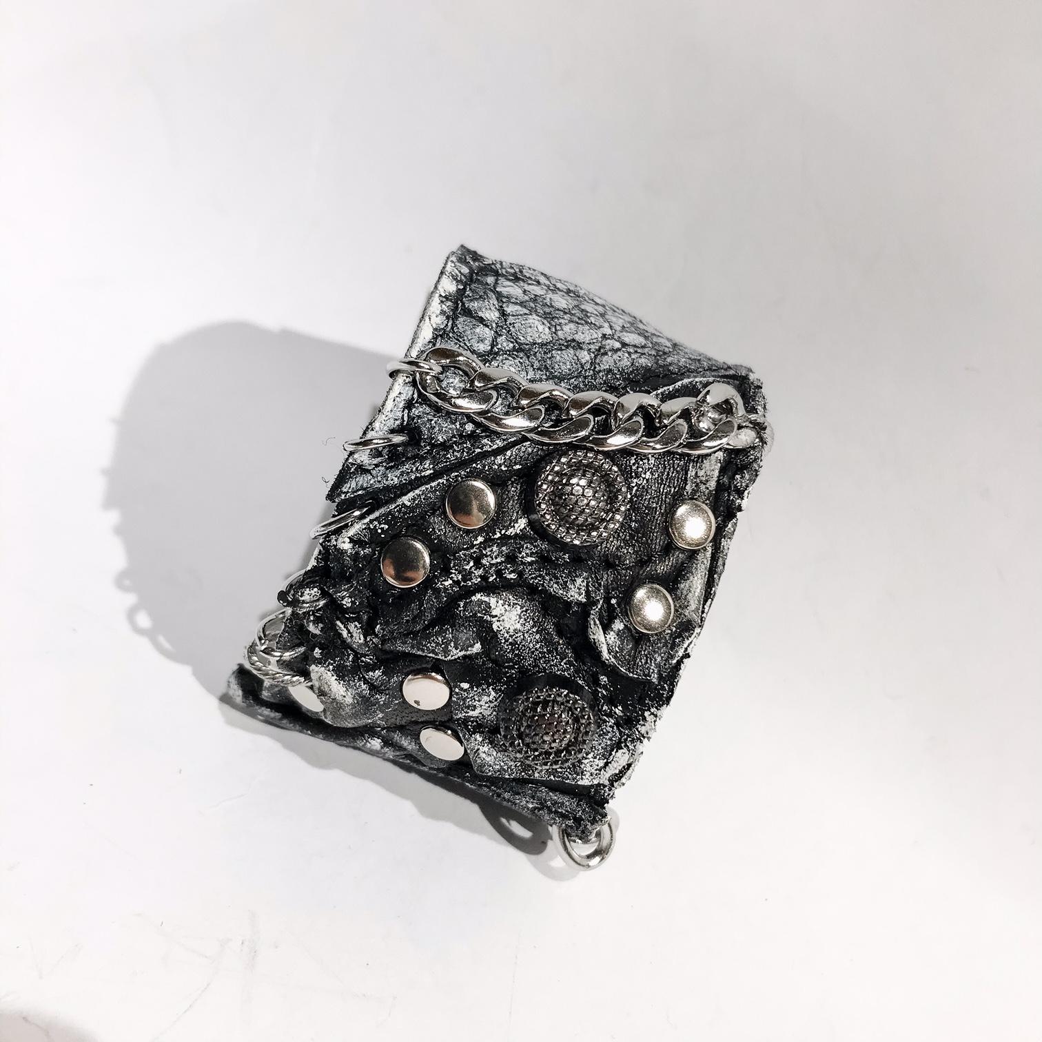 unikatna usnjena zapestnica Bite Unisex EvilEve unikatna usnjena zapestnica Bite Unisex EvilEve