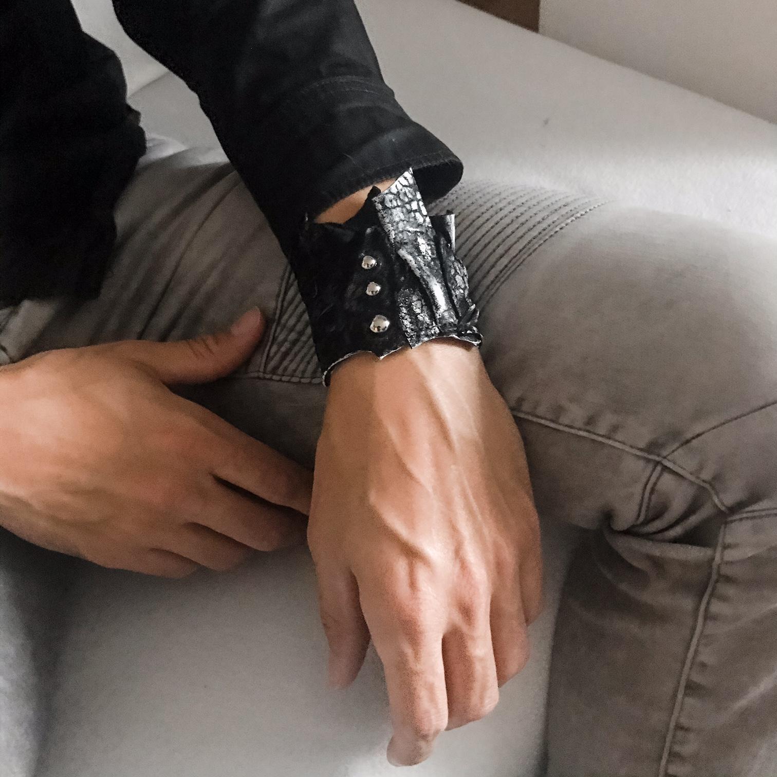 unikatna usnjena zapestnica Edge Unisex EvilEve unikatna usnjena zapestnica Edge Unisex EvilEve